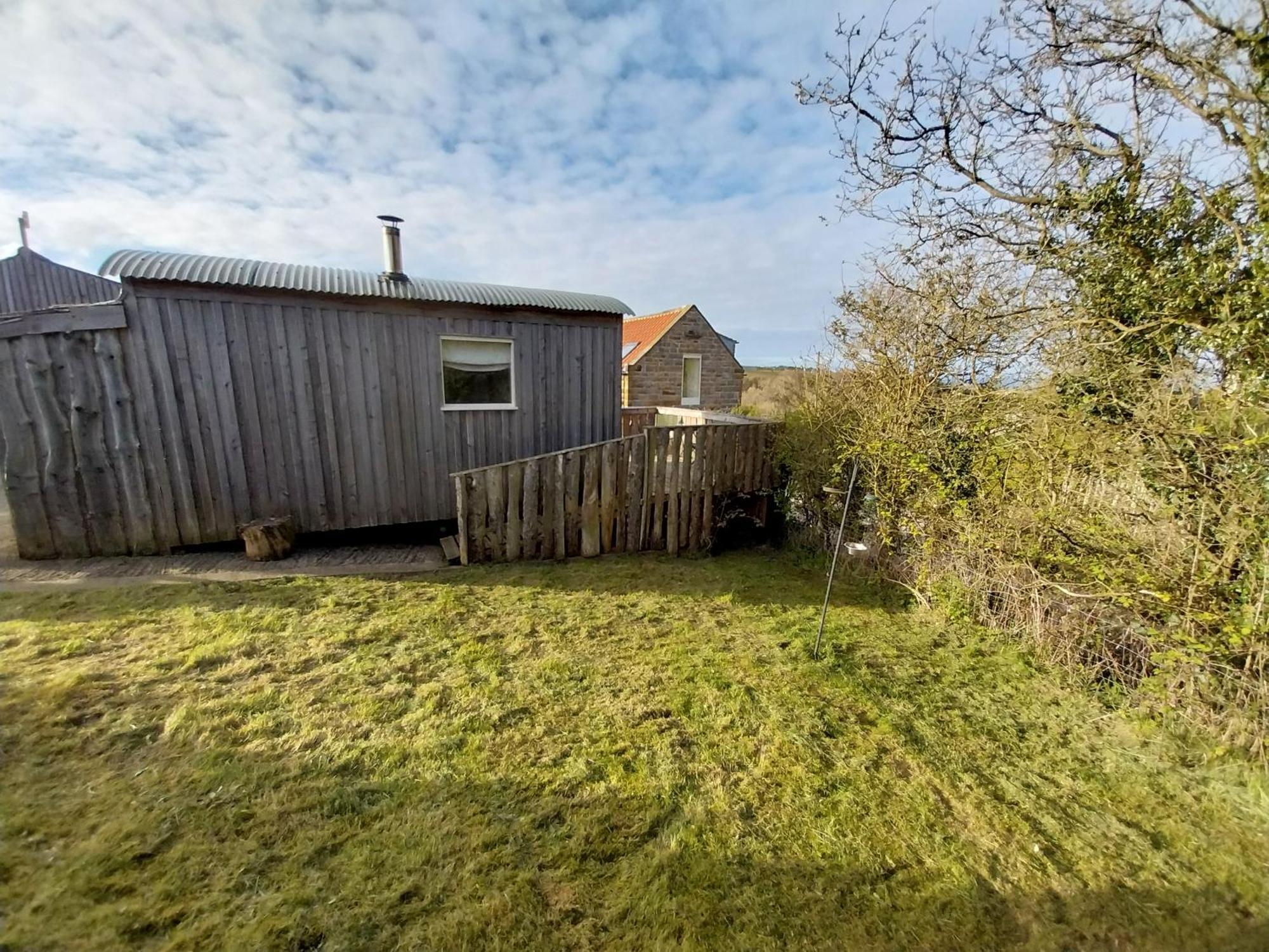 Meadowbeck - Shepherd Huts Fylingdales Exterior foto